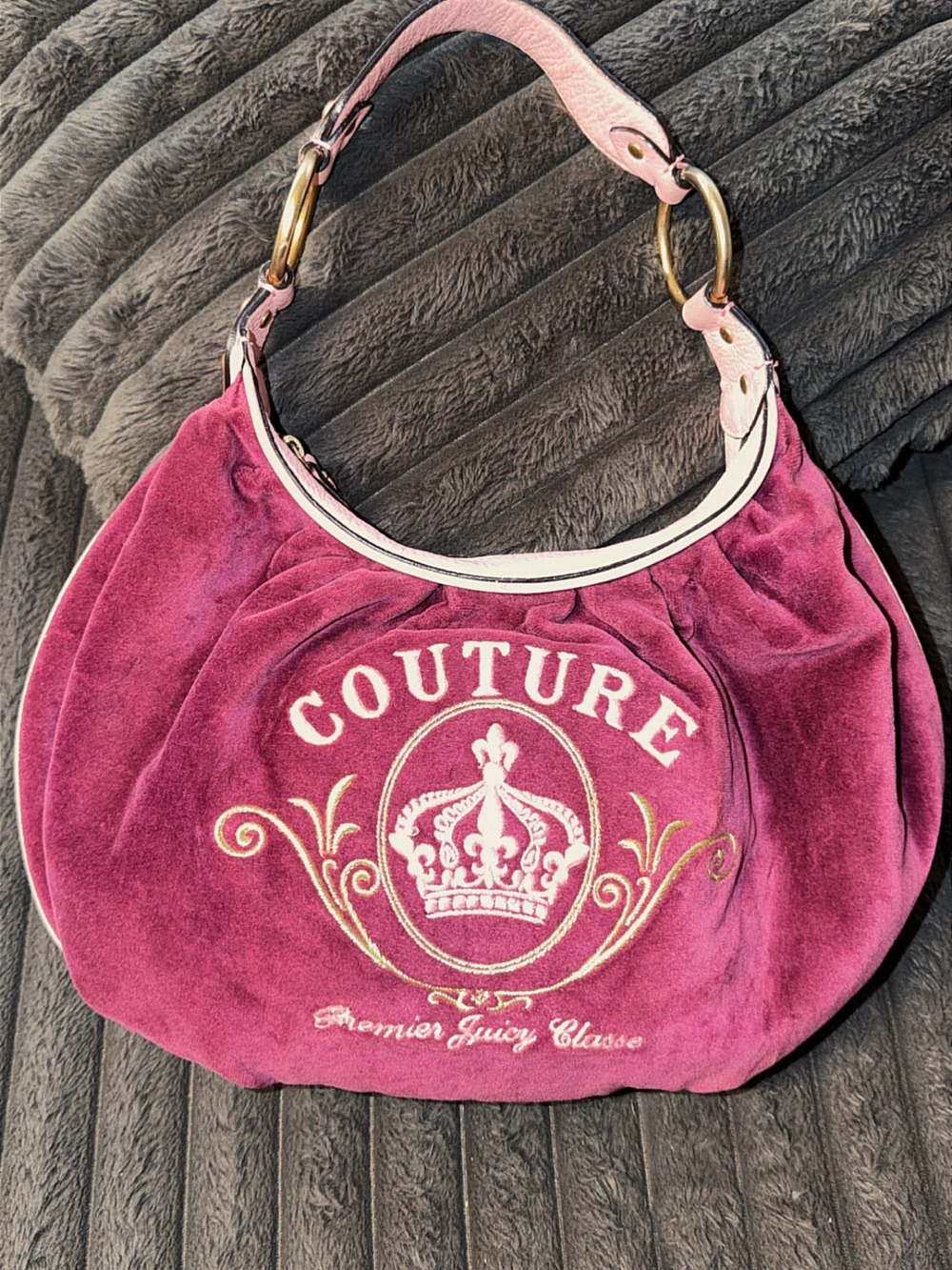 RARE vintage Juicy Couture Premier Juicy Classe velour hobo bag 💕👑